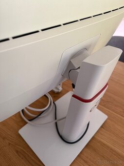 23´´ Fujitsu B23T-7 LED monitor - 4