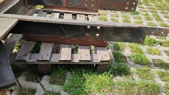 Drziak zavazia naraznik ukt - 4