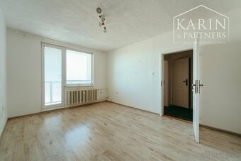 3i byt s dvoma balkónmi v blízkosti centra mesta Senica - 4