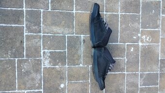 O'Neil pinned tretry na flaty - 4