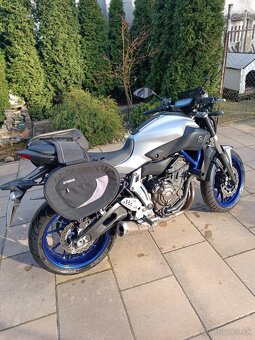 Yamaha MT07 - 4