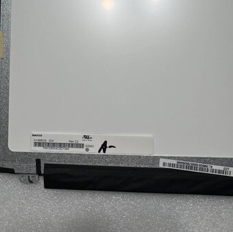 Predám obrazovku do notebooku 15,6" LED SLIM displej 30 pin - 4