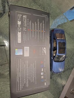BMW- 1:18 Alpina B7 Saloon - 4