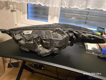 Ford Mondeo Mk5 full led svetlomet pravý - 4