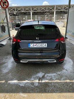 DS4 - 4