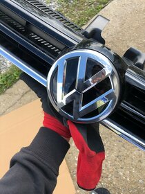 maska znak mrizka vw touran 15-20 chrom 5T1 5TA - 4