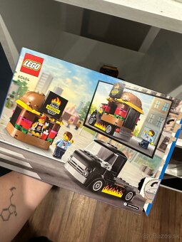 Lego City Hamburgerový truck - 4