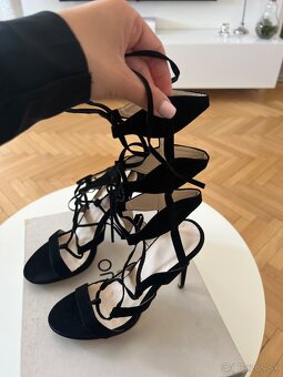 Sexy sandale na viazanie na vysokom opatku - 4