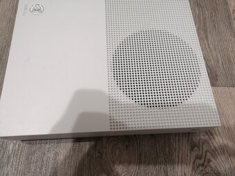 Xbox one s - 4