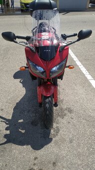 Yamaha FZ1 - 4