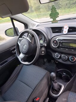 Toyota yaris 01/2012 - 4