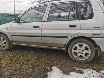 Mazda Demio 1.5 55kW r.v. 2000 - 4