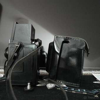 Starý fotoaparát Ľubiteľ 2 - 4