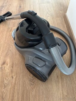 Bezvreckový vysávač Electrolux - 4