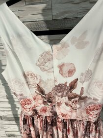 Biele kvetinkové šaty - 4