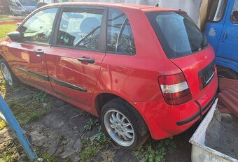 Predam na nahradne diely  fiat stilo  1.6 16v - 4