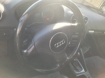 Predám na audi a3 8p kapotu volant a budíky - 4
