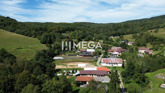 REZERVOVANÉ - Na predaj zrubová chata v obci Jalová - 4