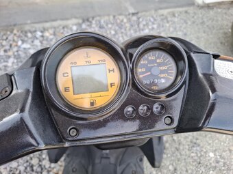Yamaha Aerox 50ccm - 4