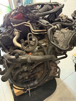 Audi a6c7 2.0tdi motor - 4