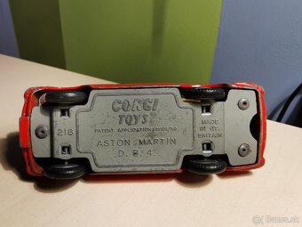 Corgi toys Aston Martin DB4 - 4