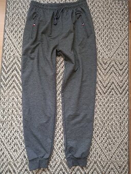 Teplákové nohavice L - 4