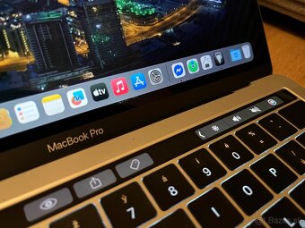 Apple Macbook Pro 13” / 2019 / 8GB / 256 GB - 4