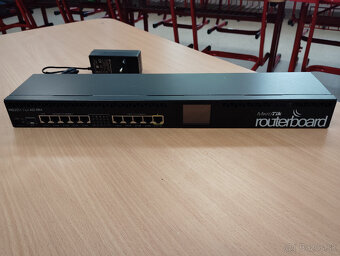 MikroTik smerovače RB 2011U a UiAS-RM. Rezervovane. - 4