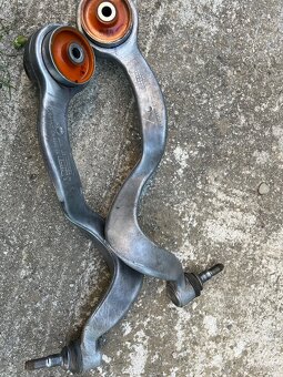 P: ramená BMW E65 E66 - 4