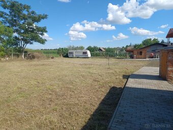 Krásny slnečný pozemok v intraviláne obce Veľký Biel - 4