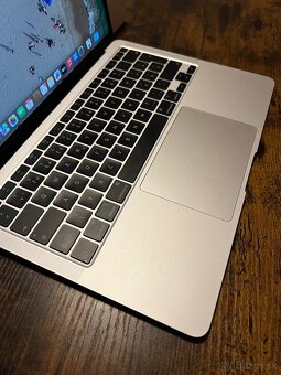 MacBook Air 13” 2020 - Top stav - 4