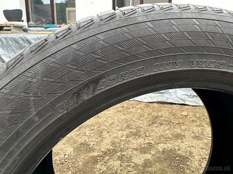 285/45 r19 Yokohama zimne 4-5mm - 4