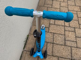 Kolobežka Micro Scooter modro-tyrkysovej farby €40 - 4