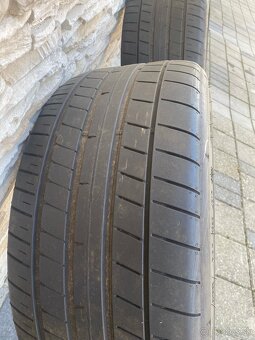 Letne pneumatiky dvojrozmer 285/35 r21 a 245/35 r21 - 4