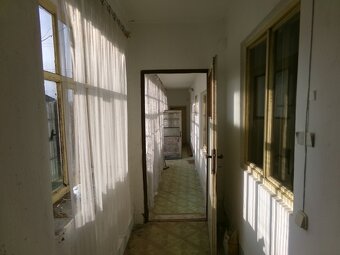 Na predaj veľký pozemok 2885m2 so starším domom v obci Žikav - 4