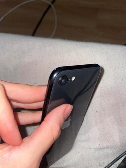 iPhone 2020 64GB Čierny - 4