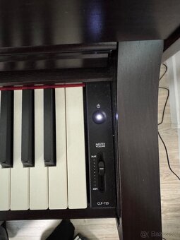 Piano/Klavír Yamaha Clavinova CLP735 - 4
