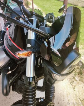 Moto Guzzi V7 STONE 850 Special 2024 - 4