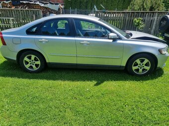 Volvo s40 - havarované - 4
