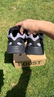 Adidas Yeezy 700 MNVN Geode - 4