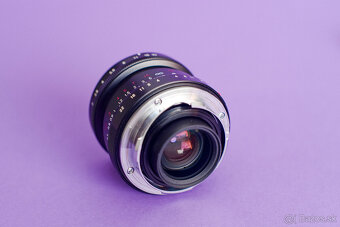 Voigtländer Ultron 28mm F2.0 - 4