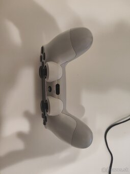 PS4 ovladač - 4