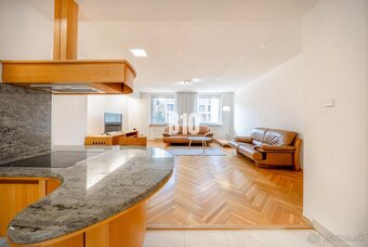 POD HRADOM - ZÁMOCKÁ - 3 IZBOVÝ BYT NA BÝVANIE AJ INVESTÍCIU - 4