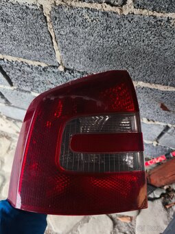 Predám zadný nárazník +ľavé zadné svetlo. - 4