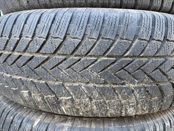 245/70R16 - 4
