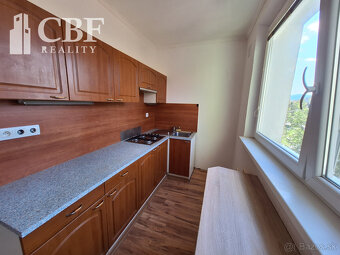 ZNÍŽENÉ  3-IZBOVÝ BYT NA PREDAJ SÍDLISKO JUH  - 4