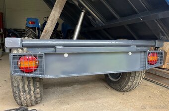 Vyklapacia vlecka za traktor - 4