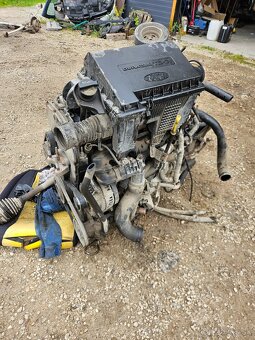 Ford tranzit 2.2tdci motor - 4