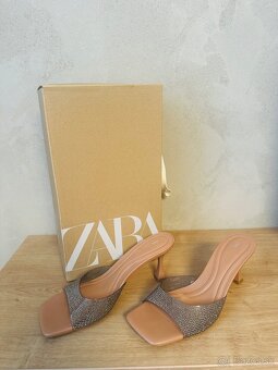 Zara sandale (38-39) - 4