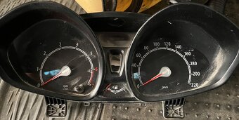 Vsetko komplet za 100e Ford Fiesta MK7 1.25 benzín - 4